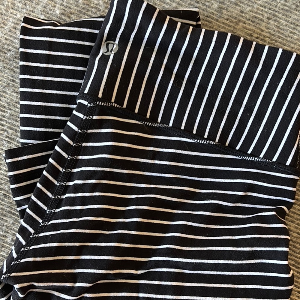 Lululemon Black and White Striped Leggings 6